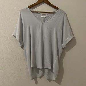 Francesca’s Relaxed Fit Blouse Size S